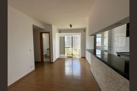 Sala de apartamento à venda com 2 quartos, 60m² em Jardim Tupanci, Barueri