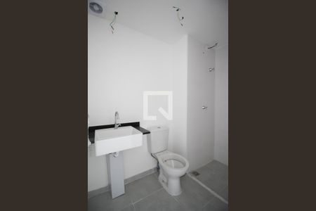 Banheiro de kitnet/studio para alugar com 1 quarto, 26m² em Vila Olímpia, São Paulo