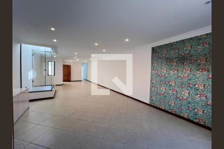 Casa à venda com 4 quartos, 250m² em Nova Petrópolis, São Bernardo do Campo