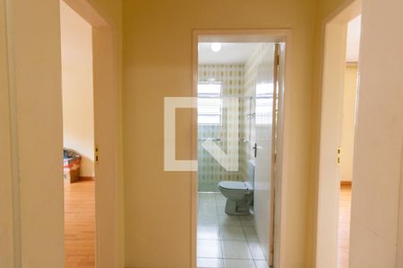 Corredor de apartamento à venda com 2 quartos, 103m² em Medianeira, Porto Alegre