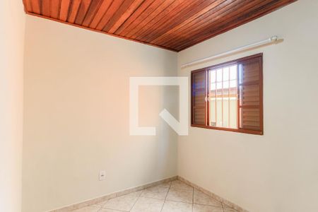 Quarto 2 de casa para alugar com 2 quartos, 60m² em Jardim São Luís, São Paulo