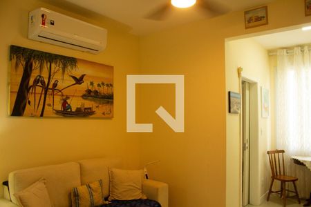 Sala de apartamento para alugar com 2 quartos, 48m² em Ipanema, Rio de Janeiro
