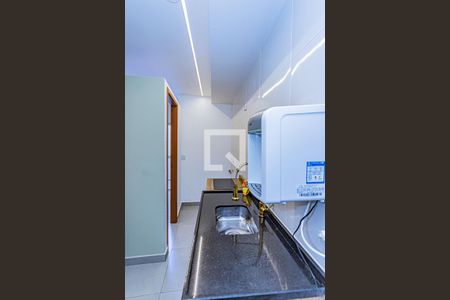 Sala, cozinha e área de serviço de apartamento para alugar com 1 quarto, 28m² em Vila Zat, São Paulo