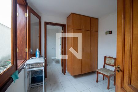 Quarto de Serviço de casa para alugar com 4 quartos, 372m² em Parque dos Principes, São Paulo