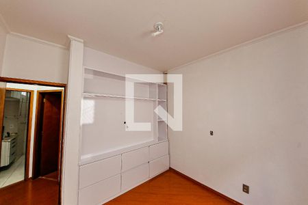 Casa para alugar com 6 quartos, 350m² em Vila Lucia, São Paulo