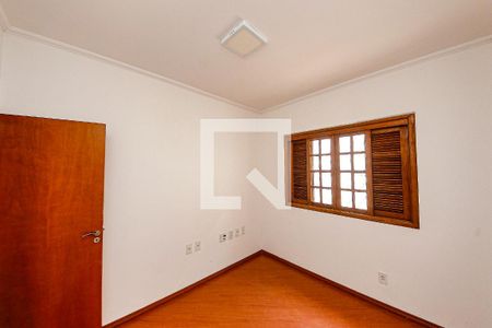 Casa para alugar com 6 quartos, 350m² em Vila Lucia, São Paulo
