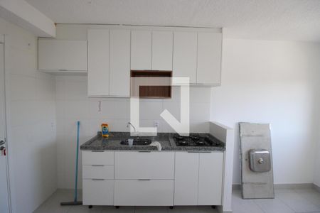 Sala / Cozinha de apartamento para alugar com 2 quartos, 32m² em Colônia (zona Leste), São Paulo
