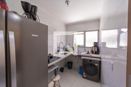Cozinha e Área de Serviço de apartamento para alugar com 2 quartos, 45m² em Vila Salete, São Paulo