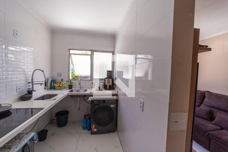 Cozinha e Área de Serviço de apartamento para alugar com 2 quartos, 45m² em Vila Salete, São Paulo