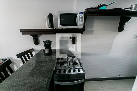 Cozinha de casa de condomínio para alugar com 3 quartos, 320m² em Itapuã, Salvador
