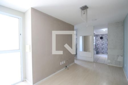 Sala de apartamento para alugar com 2 quartos, 45m² em Taquara, Rio de Janeiro