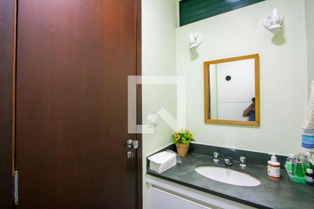 Lavabo de apartamento para alugar com 4 quartos, 176m² em Vila Bastos, Santo André