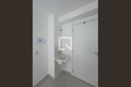 Cozinha e Área de Serviço de apartamento para alugar com 2 quartos, 32m² em Vila Carmosina, São Paulo