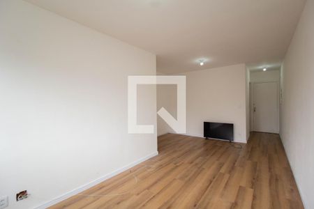 Sala de apartamento para alugar com 3 quartos, 74m² em Piqueri, São Paulo