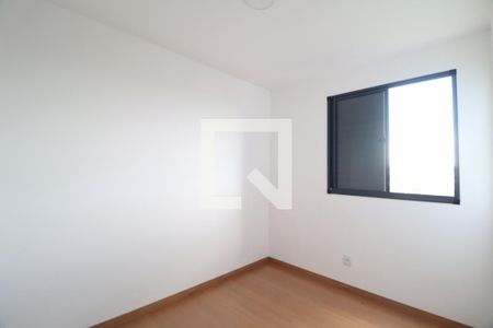 Quarto 1 de apartamento para alugar com 2 quartos, 56m² em Shopping Park, Uberlândia