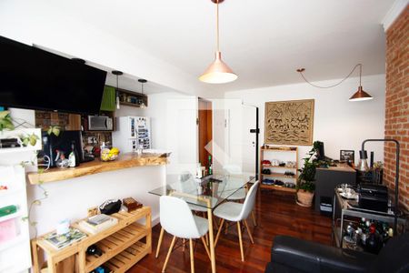 Sala de estar e jantar de apartamento para alugar com 2 quartos, 55m² em Pinheiros, São Paulo
