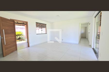 Casa para alugar com 4 quartos, 240m² em Joá, Lagoa Santa