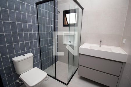 Banheiro de casa para alugar com 1 quarto, 34m² em Alto de Pinheiros, São Paulo