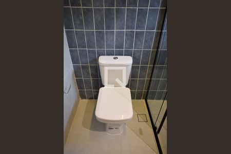 Banheiro de casa para alugar com 1 quarto, 34m² em Alto de Pinheiros, São Paulo