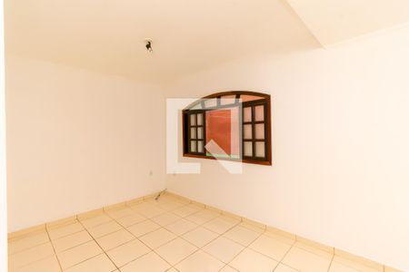 Quarto 1 de casa para alugar com 2 quartos, 80m² em Vila Tolstoi, São Paulo