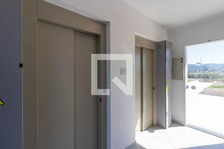Elevadores de apartamento à venda com 2 quartos, 43m² em Vila Santa Terezinha (zona Norte), São Paulo