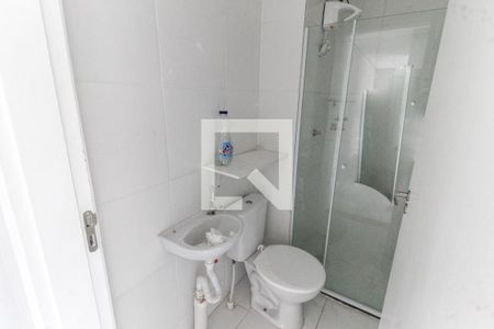 Banheiro de apartamento para alugar com 2 quartos, 48m² em Jardim Paris, São Paulo