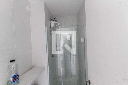 Banheiro de apartamento para alugar com 2 quartos, 48m² em Jardim Paris, São Paulo