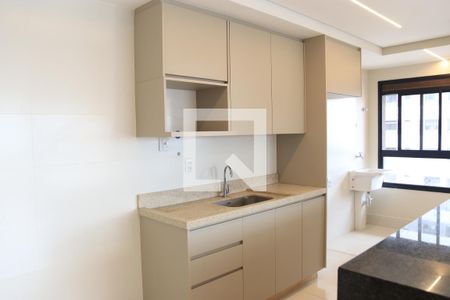 Cozinha e Área de Serviço de apartamento para alugar com 3 quartos, 120m² em Setor Marista, Goiânia