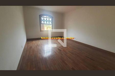 Casa à venda com 4 quartos, 500m² em Jardim Leonor, São Paulo