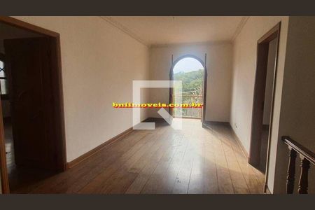 Casa à venda com 4 quartos, 500m² em Jardim Leonor, São Paulo