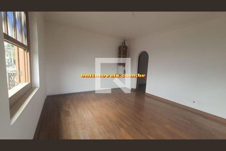 Casa à venda com 4 quartos, 500m² em Jardim Leonor, São Paulo