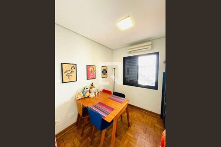 Casa à venda com 4 quartos, 300m² em Brooklin, São Paulo