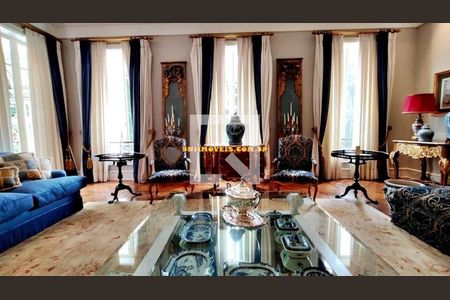 Casa à venda com 5 quartos, 200m² em Morumbi, São Paulo