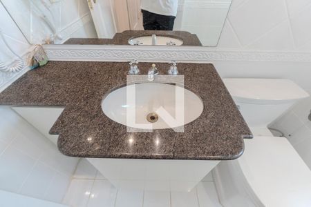 Banheiro de apartamento à venda com 1 quarto, 33m² em Bela Vista, São Paulo