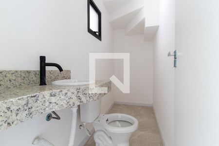 Lavabo de casa de condomínio para alugar com 2 quartos, 110m² em Uberaba, Curitiba