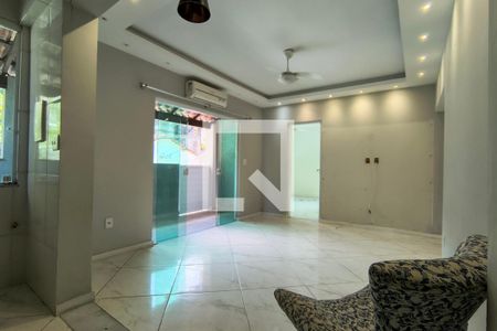 Sala de casa de condomínio à venda com 2 quartos, 96m² em Freguesia (jacarepaguá), Rio de Janeiro