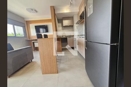 Cozinha de apartamento para alugar com 1 quarto, 33m² em Vila Cordeiro, São Paulo