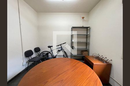 Quarto 1 de casa à venda com 5 quartos, 160m² em Vila Pirajussara, São Paulo