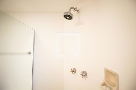 Banheiro de apartamento à venda com 2 quartos, 44m² em Jardim Paulistano, São Paulo