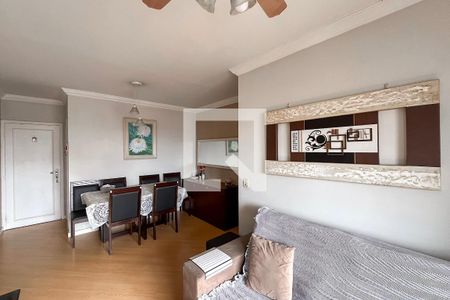 Sala de apartamento à venda com 3 quartos, 75m² em Vila Gumercindo, São Paulo