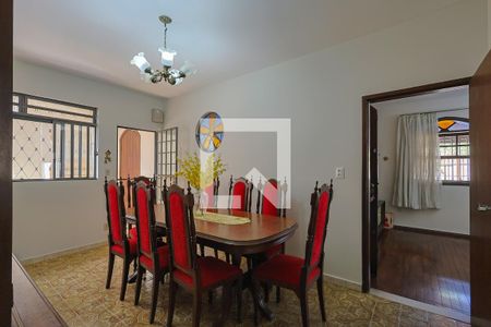 Casa à venda com 3 quartos, 298m² em Alto Caiçaras, Belo Horizonte