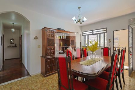 Casa à venda com 3 quartos, 298m² em Alto Caiçaras, Belo Horizonte