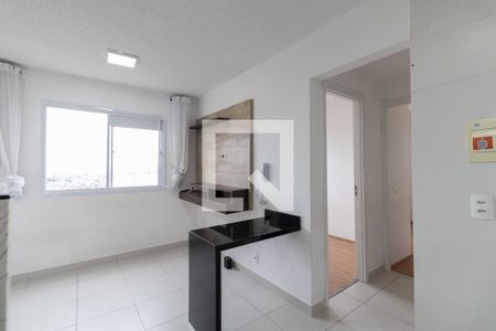 Sala e Cozinha de apartamento para alugar com 2 quartos, 32m² em Fazenda Aricanduva, São Paulo