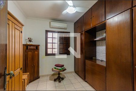 Quarto 1 de casa para alugar com 3 quartos, 186m² em Jardim Libano, São Paulo