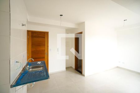 Sala e cozinha de apartamento à venda com 1 quarto, 30m² em Vila Carrão, São Paulo