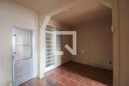 Sala 1 de casa para alugar com 2 quartos, 50m² em São João Batista, Belo Horizonte