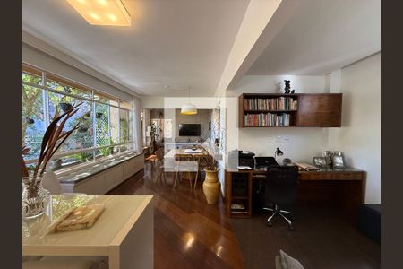 Apartamento à venda com 3 quartos, 135m² em Serra, Belo Horizonte