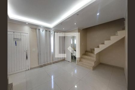 Sala de casa de condomínio para alugar com 3 quartos, 97m² em Rio Bonito, São Paulo