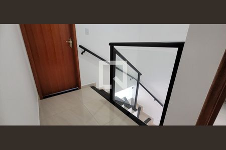 escada de casa para alugar com 2 quartos, 99m² em Dom Bosco, Betim