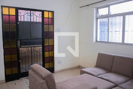 Sala de casa à venda com 3 quartos, 165m² em Santa Tereza, Belo Horizonte